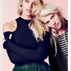 Jasmine & Juliana Black Cold Shoulder Top XS